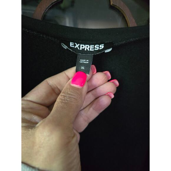 New Express Black Deep V Wrap Top - XL - Picture 3 of 3